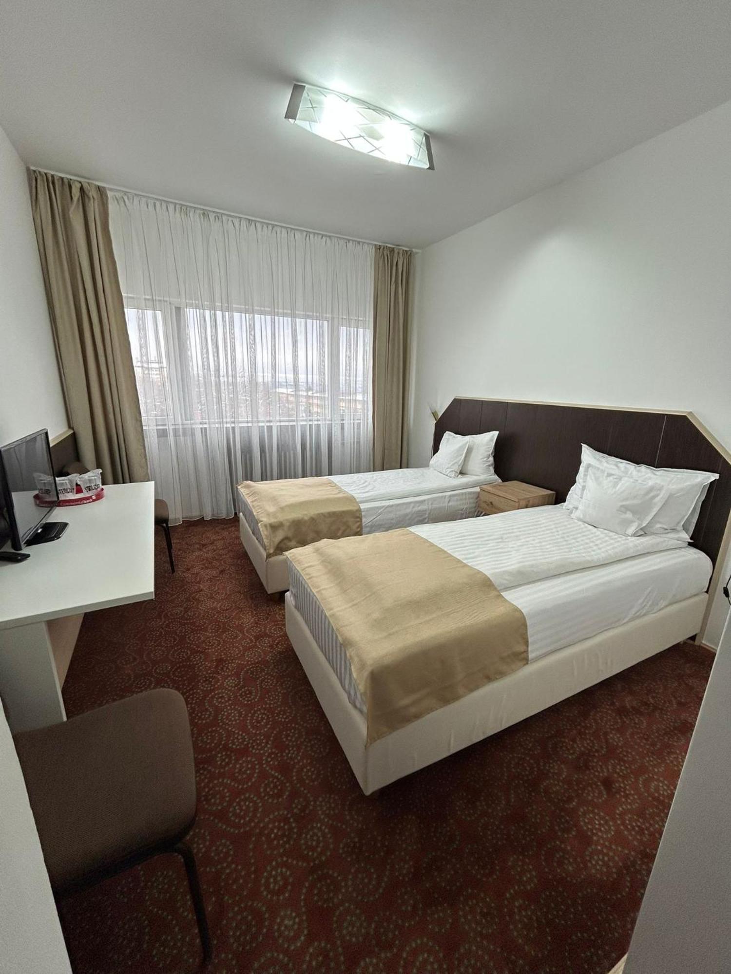 Hotel Bucovina Suceava Buitenkant foto