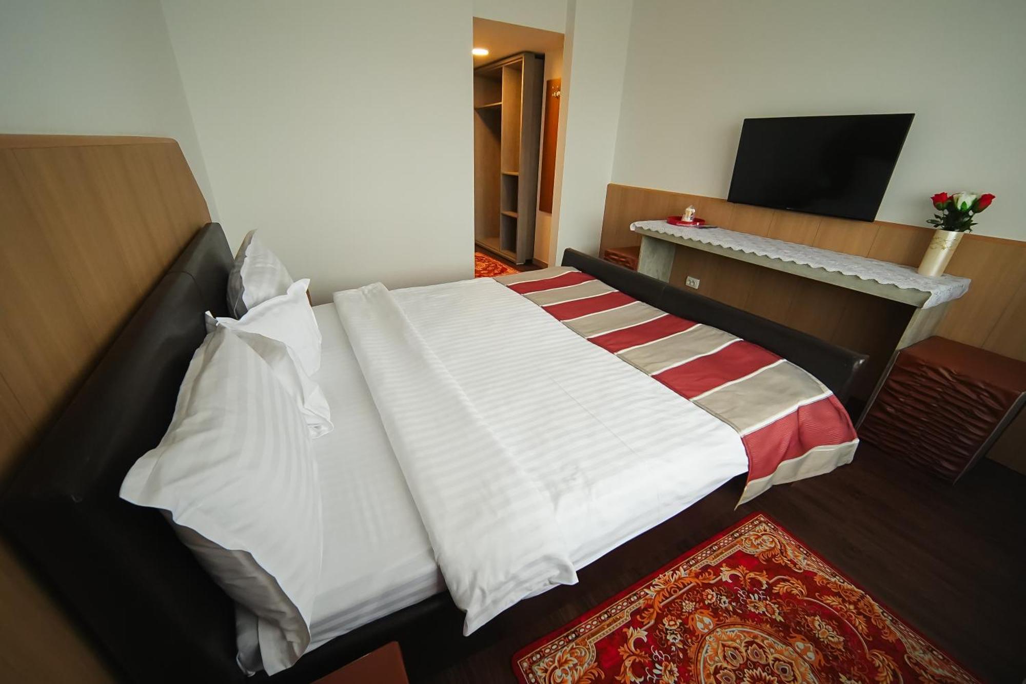 Hotel Bucovina Suceava Buitenkant foto